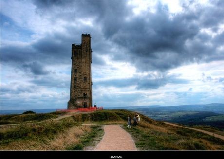 Castle-Hill-Huddersfield.jpg