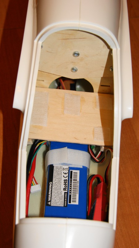 Półka elektroniki.JPG